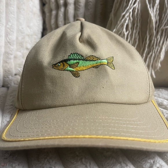 walleye fishing Other - Vintage Walleye Fishing Hat Khaki Embroidered Fish Cap